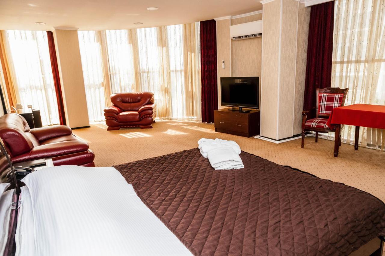 אקטאו Golden Palace מראה חיצוני תמונה